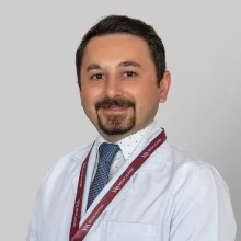 Uzm. Dr. Eren Yıldırım — Fiziksel Tıp Ve Rehabilitasyon, Samsun. Portre fotoğrafı.