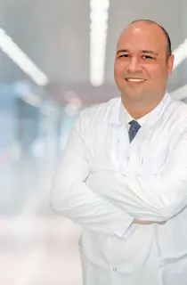 Doç. Dr. Uğur Göçen profilinde yer alan galeri fotoğrafı.