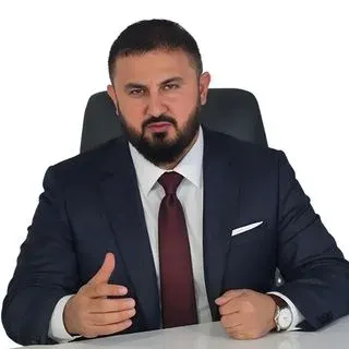 Op. Dr. Asef Ulutürk — Plastik Rekonstrüktif Ve Estetik Cerrahi, Edirne. Portre fotoğrafı.