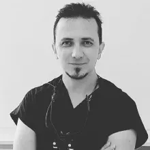 Uzm. Dr. Melih Çakır — Bursa. Portre fotoğrafı.
