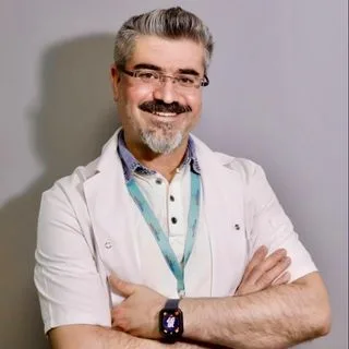 Op. Dr. Enes Bi̇l — Kadın Hastalıkları Ve Doğum, Kızıltepe, Mardin. Portre fotoğrafı.