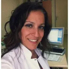 Uzm. Dr. Tuba Çıkmaz — Göğüs Hastalıkları, Edirne. Portre fotoğrafı.
