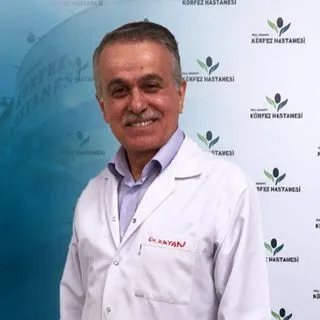 Op. Dr. Yaşar Kayan — Kadın Hastalıkları Ve Doğum. Portre fotoğrafı.