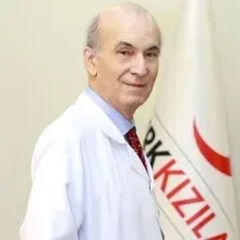 Uzm. Dr. Keramettin Doğruöz — Dermatoloji, Bakırköy, İstanbul. Portre fotoğrafı.