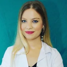 Fzt. Gizem Ahcı — Fizyoterapi Ve Rehabilitasyon. Portre fotoğrafı.