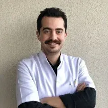 Doç. Dr. Mesut Bakır. Portre fotoğrafı.