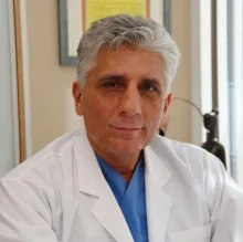 Dr. Selim Şenöz — İstanbul. Portre fotoğrafı.