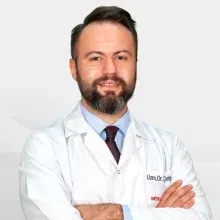 Op. Dr. Taha Çetin — Üroloji, Karşıyaka, İzmir. Portre fotoğrafı.