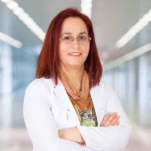 Op. Dr. Nuran Şengül Kıyak — Kadın Hastalıkları Ve Doğum, İstanbul. Portre fotoğrafı.