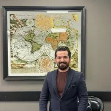 Uzm. Dr. Bilal Bulut — Dermatoloji, Mersin. Portre fotoğrafı.