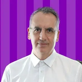 Op. Dr. Orhan Murat Özdemir — Plastik Rekonstrüktif Ve Estetik Cerrahi, Ankara. Portre fotoğrafı.
