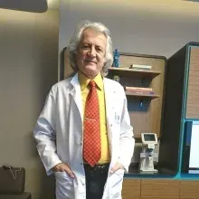 Prof. Dr. H. Zeki Büyükyıldız — Göz Hastalıkları, Esenyurt, İstanbul. Portre fotoğrafı.