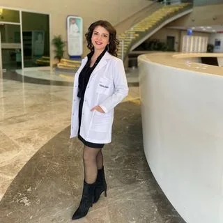 Dyt. Merve Sena Nazlı — Diyetisyen, Selçuklu, Konya. Portre fotoğrafı.