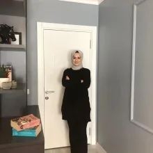 Psk. Rümeysa Topgül — Psikoloji. Portre fotoğrafı.