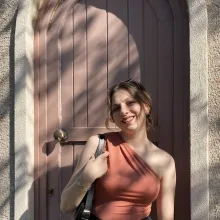 Dyt. Buse Katılmış — Diyetisyen. Portre fotoğrafı.