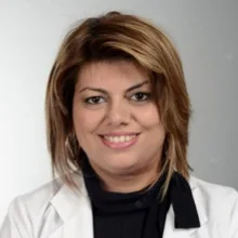 Uzm. Dr. Özlem Aksoy Özmenek — Nöroloji, Çankaya, Ankara. Portre fotoğrafı.