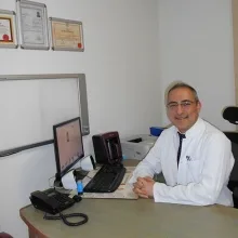 Op. Dr. İsmail Murat Onyedi — Plastik Rekonstrüktif Ve Estetik Cerrahi, Gaziosmanpaşa, İstanbul. Portre fotoğrafı.