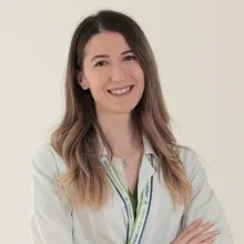 Fzt. Yağmur Gündüz Mengü — Fizyoterapi Ve Rehabilitasyon. Portre fotoğrafı.