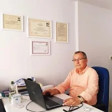 Dt. Cemalettin Özdemir — Diş Hekimi, Kırıkkale. Portre fotoğrafı.