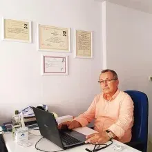 Dt. Cemalettin Özdemir — Diş Hekimi, Kırıkkale. Portre fotoğrafı.