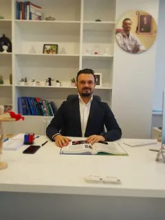 Uzm. Dr. Okan Tuğral profilinde yer alan galeri fotoğrafı.