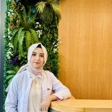 Uzm. Dt. Yasemin Sarı — Trabzon. Portre fotoğrafı.