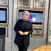 Dkt. İlayda Şen — Dil ve Konuşma Terapisi, Ankara. Portre fotoğrafı.