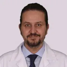 Doç. Dr. Ahmet Altıntaş — Kulak Burun Boğaz, İstanbul. Portre fotoğrafı.