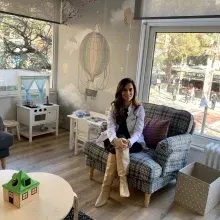 Uzm. Dr. Melis Bayram Şirinoğlu — Çocuk Sağlığı Ve Hastalıkları, İstanbul. Portre fotoğrafı.