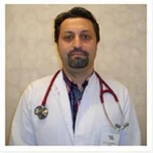 Uzm. Dr. Cem Demirbolat — Kardiyoloji, İstanbul. Portre fotoğrafı.