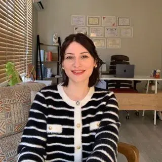 Psk. | Bilim Uzmanı Selin Küçük — Psikoloji, Kocaeli. Portre fotoğrafı.