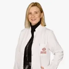 Op. Dr. Betül Atakan — Kadın Hastalıkları Ve Doğum, Gaziosmanpaşa, İstanbul. Portre fotoğrafı.