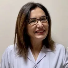 Prof. Dr. Serap Akyürek — Radyasyon Onkolojisi, Ankara. Portre fotoğrafı.