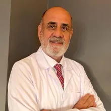 Op. Dr. Uğur Mehmet İçke — Beyin Ve Sinir Cerrahisi, İstanbul. Portre fotoğrafı.