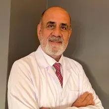 Op. Dr. Uğur Mehmet İçke — Beyin Ve Sinir Cerrahisi, İstanbul. Portre fotoğrafı.