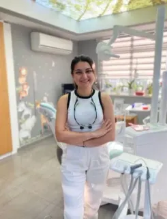 Dr. Dt. Selin Yılmaz profilinde yer alan galeri fotoğrafı.