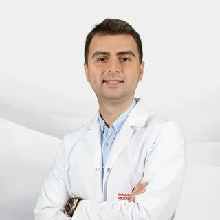 Dr. Öğr. Üyesi Mehmet Kaymakoğlu — Ortopedi Ve Travmatoloji, Karşıyaka, İzmir. Portre fotoğrafı.