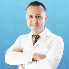 Prof. Dr. İbrahim Oğuz Karaca — Kardiyoloji, İstanbul. Portre fotoğrafı.
