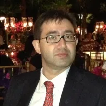Prof. Dr. Ali Saffet Gönül — Psikiyatri, Bornova, İzmir. Portre fotoğrafı.