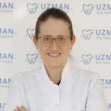 Dr. Dt. Seda Ünal Ertuğrul — Kayseri. Portre fotoğrafı.