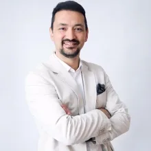 Doç. Dr. Mehmet Aral Atalay — Kadın Hastalıkları Ve Doğum, Bursa. Portre fotoğrafı.