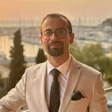 Fzt. Ümit Akgün — Fizyoterapi Ve Rehabilitasyon, İzmir. Portre fotoğrafı.