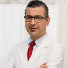 Prof. Dr. Yüksel Cem Aygün — Ankara. Portre fotoğrafı.