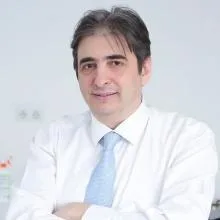 Prof. Dr. Cenk Akçalı — Dermatoloji, Şahinbey, Gaziantep. Portre fotoğrafı.