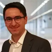 Doç. Dr. Emrah Çeltikçi — Beyin Ve Sinir Cerrahisi, Çankaya, Ankara. Portre fotoğrafı.