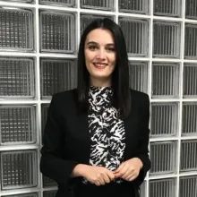 Psk. Nagehan Midikbaş — Psikoloji. Portre fotoğrafı.