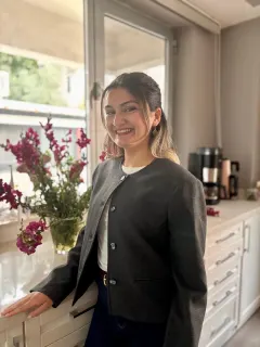 Dr. Dt. Selin Yılmaz profilinde yer alan galeri fotoğrafı.