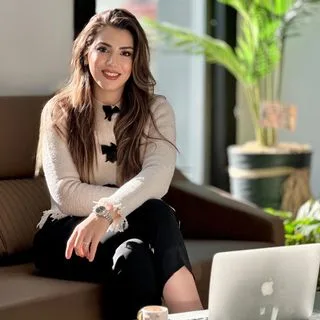 Dt. Beyza Atar Yıldız — Diş Hekimi, Gaziantep. Portre fotoğrafı.