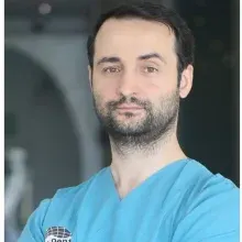 Dt. Salih Serdar Semerci — Diş Hekimi, Küçükçekmece, İstanbul. Portre fotoğrafı.
