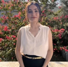 Psk. Çağla Ergen — Psikoloji, İstanbul. Portre fotoğrafı.